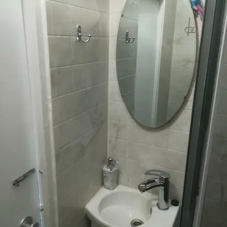 Gæstehus Couple Getaway To A Freshly Renovated