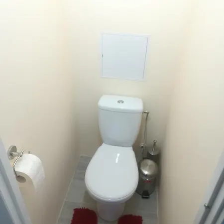 Gæstehus Couple Getaway To A Freshly Renovated *