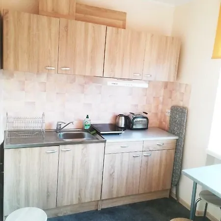Couple Getaway To A Freshly Renovated Guest house *