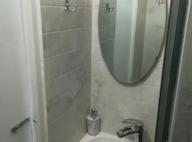 Affittacamere Couple Getaway To A Freshly Renovated